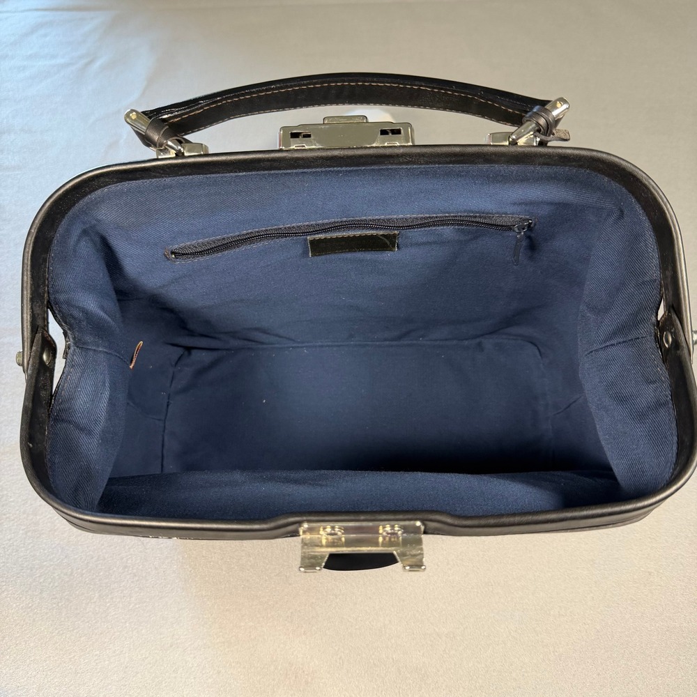 Dooney & Bourke Alto Black Leather Doctor Satchel Bag MB35 BL Made in Italy - Picture 6 of 10